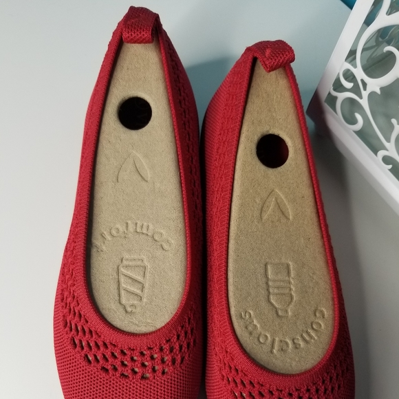 Red Flats for Women - Picture 5 of 9